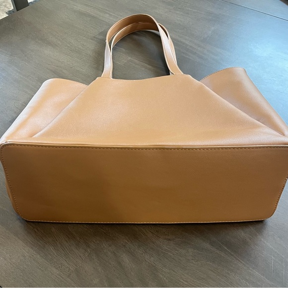 Elegant APRYL Tan Women's Tote Bag - Picture 5 of 7